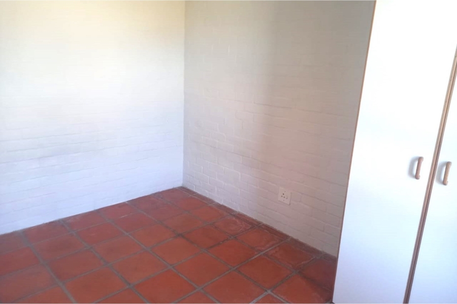 To Let 1 Bedroom Property for Rent in Myburgh Park Western Cape